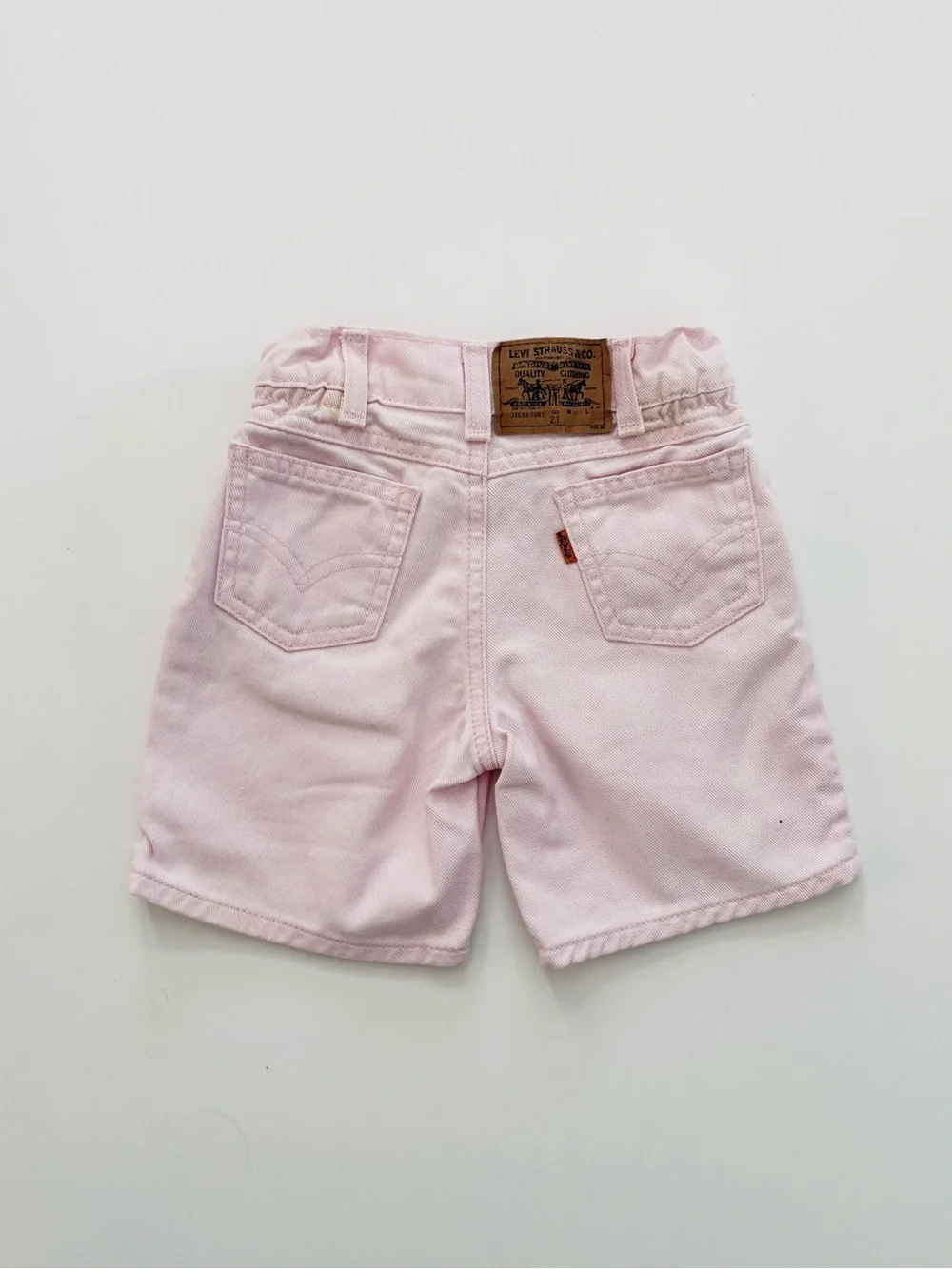 Vintage Y2K Levi’s Orange Tab Denim Shorts in Pale Pink Size 2T